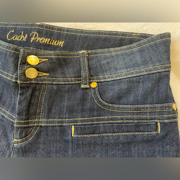 Cache Jeans. - Picture 4 of 11